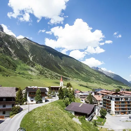 Pension Bergfried Konukevi 3*