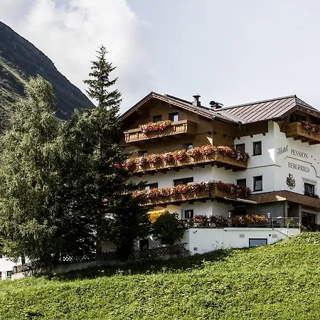 Pension Bergfried Konukevi 3*