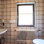 Pension Bergfried ゲストハウス 3*