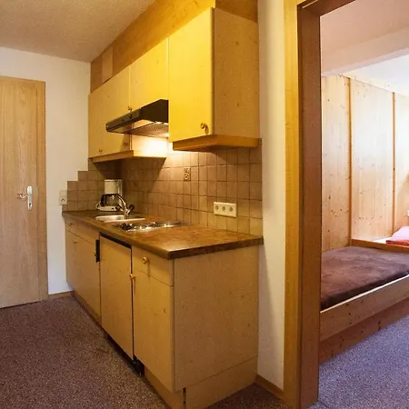 ゲストハウス Pension Bergfried 3*