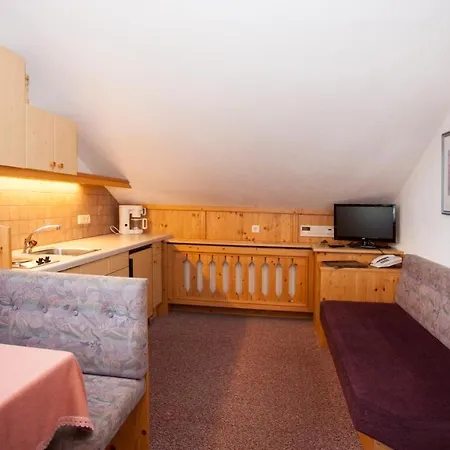 Pension Bergfried 게스트하우스 3*